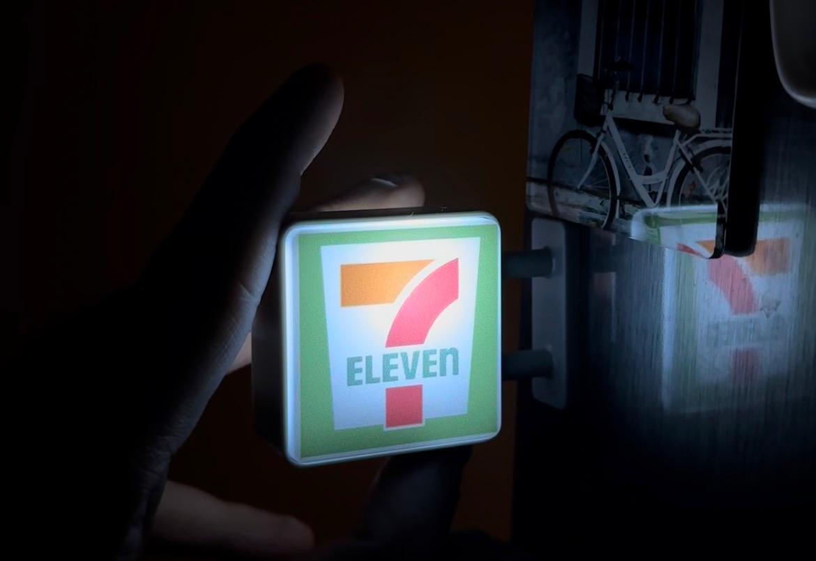 FridgeSounds Retro Store Button glowing in the dark